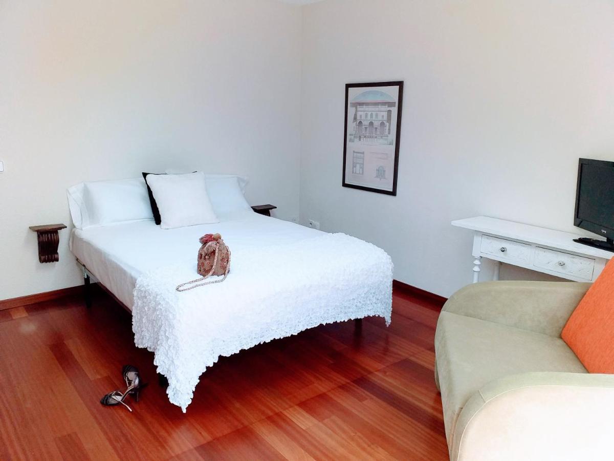 Large Apartment With Large And Sunny Terrace - Garden & Outdoor Gym , Alicante Center Esterno foto